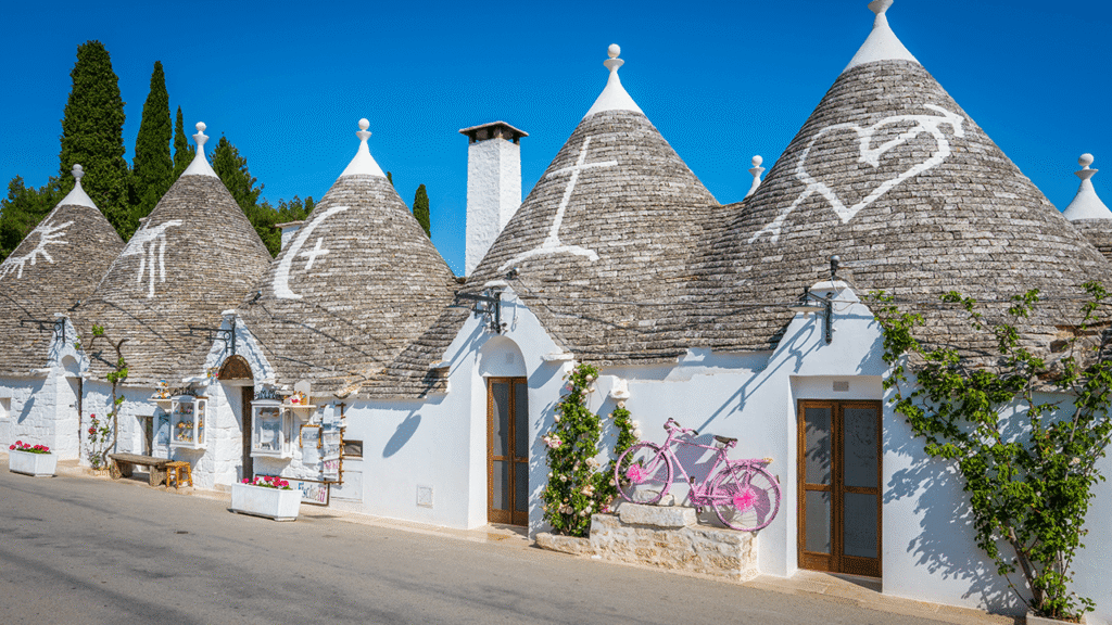 Trulli Alberobello maisons coniques Pouilles patrimoine UNESCO Italie